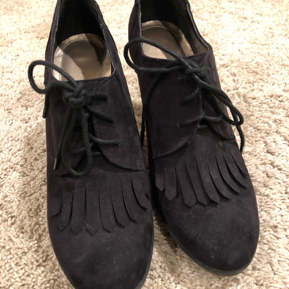 Tahari high heels with fringe